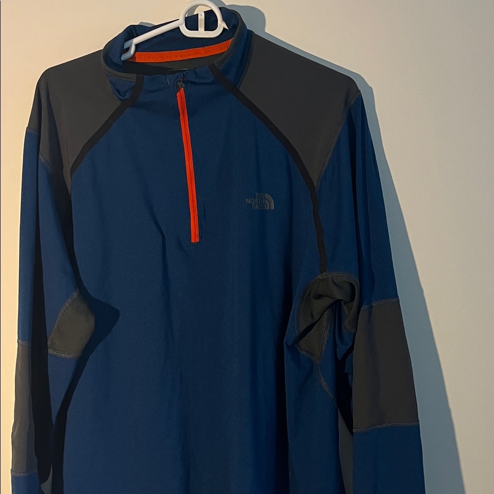 The North Face Men's Blue and Dark Gray Flash Dry Performance Shirt XL